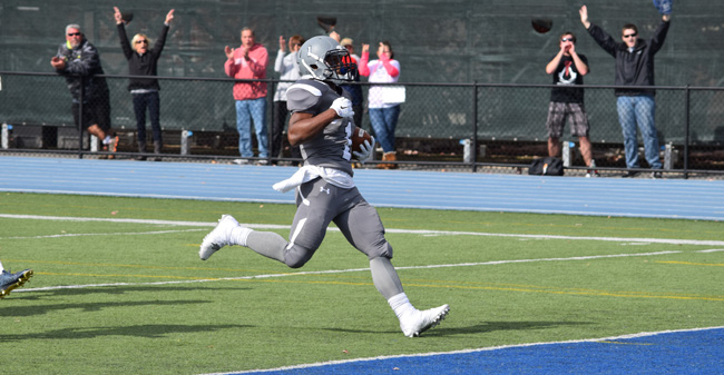 Redmond Reaches 1,000 Yards Rushing as Hounds top F&M, 34-19, on Homecoming