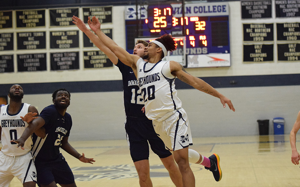 Senior C.J. Barnes drives to the basket in the first half versus Immaculata University in Johnston Hall.
