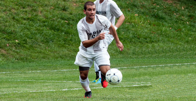 Junior midfielder Chris Gomez had a chance at opening the scoring on Saturday with a shot on goal in the 15th minute.