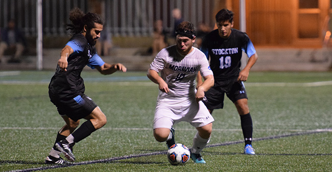 Connor Phillips '18 plays a ball against Stockton University.