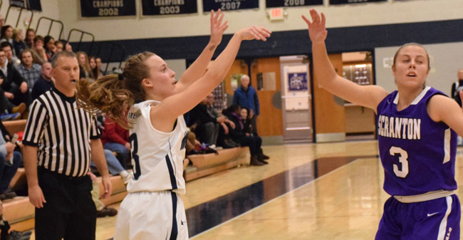 Women's Basketball Tripped Up by No. 13 Scranton