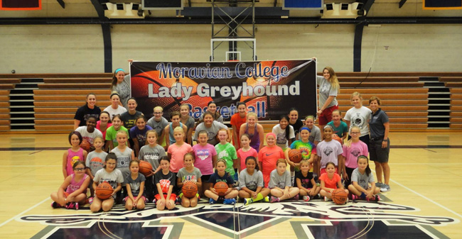 Women's Basketball Hosting Summer Camps in July