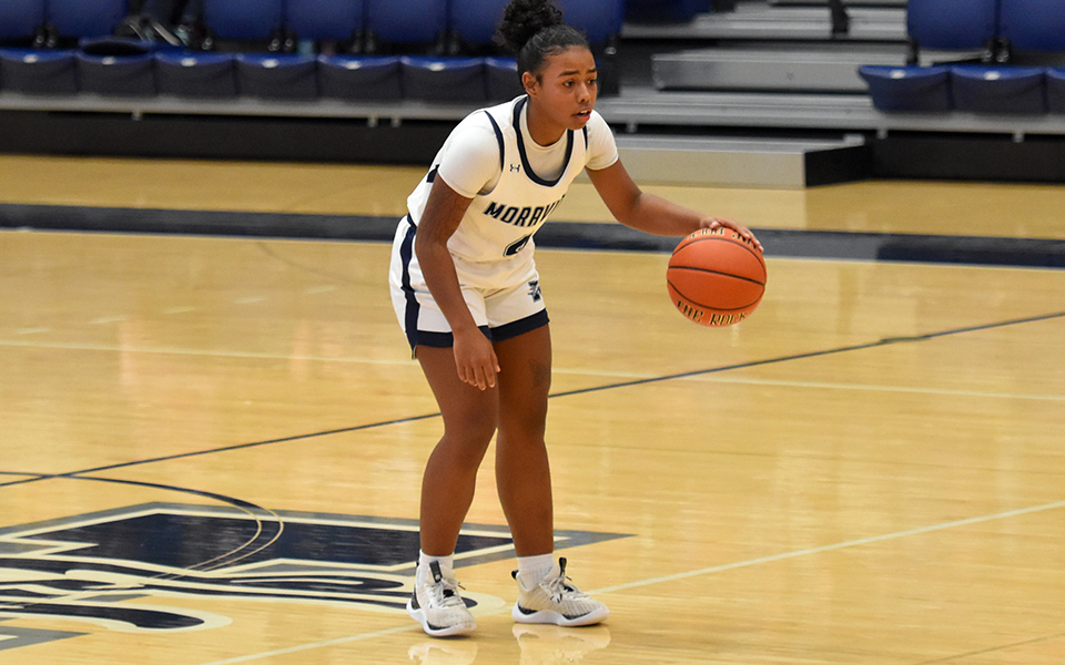 Sophomore guard Jayda Cartagena sets up the offense during the second half versus Lebanon Valley College in Johnston Hall. Photo by Jordyn Itterly '25