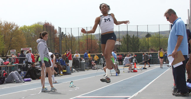 Greyhounds Tie for 11th at ECAC DIII Outdoor Championships