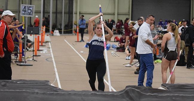 Beth Ann Davies '18 competes in the pole vault at the Lehigh University Opener.