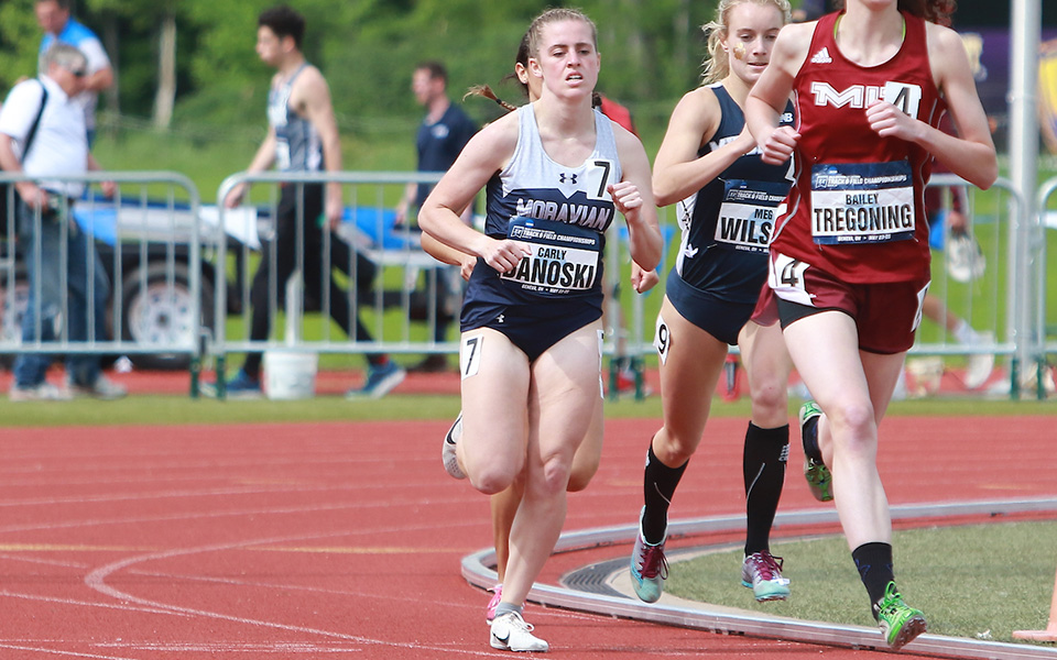 Carly Danoski comes off the third turn of the first lap in the 800-meter run at the 2019 NCAA Division III Outdoor National Championships in Ohio. Photo by d3photography.com.