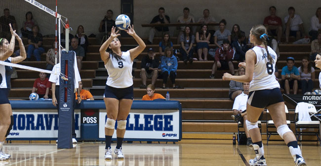 Volleyball Defeats Conference Rival USMMA