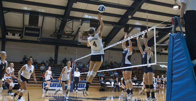 Moravian Win Second Match of Greyhound Premiere Invitational