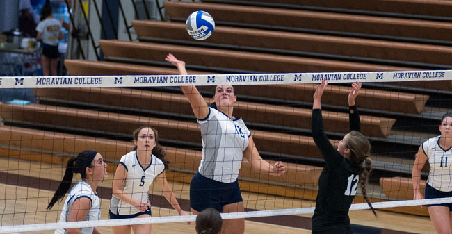 Volleyball Ends Trip to Minnesota
