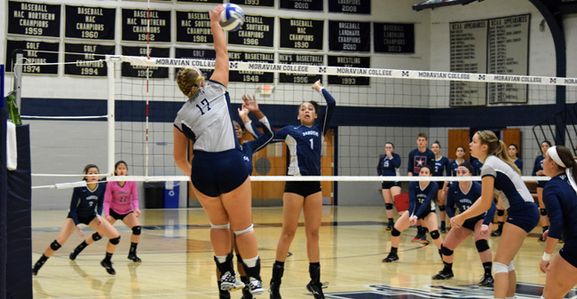 Volleyball Splits Matches on Homecoming