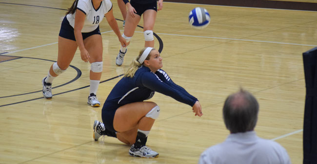 Women's Volleyball Drops Hard-Fought Match to DeSales in 2015 Opener