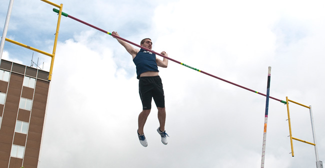 Layng Wins Pole Vault to Lead Moravian at Greyhound Invitational