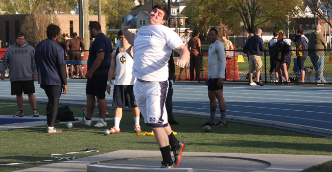 Men's Track & Field Hosts 1st Day of Coach P Open