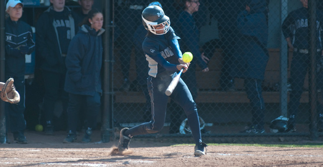 Softball Splits with Ursinus & Hits School-Record 6 Homers in 2nd Game