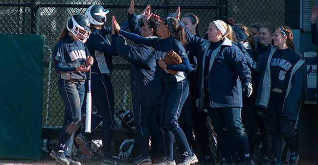 Softball Slips to 21st in Latest NFCA Division III Top 25 Poll