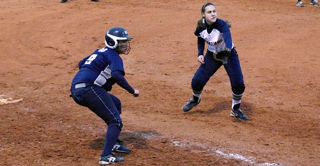 Spartans Make Their Case in 3-2 Defeat of Softball Team