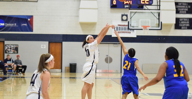 Hounds Defeat Goucher on Their Way to Fourth Straight Victory