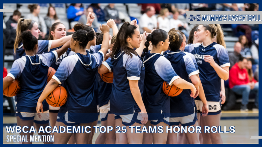 women's basketball huddle