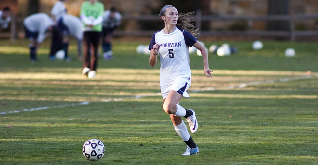 Women's Soccer Bested in Final Seconds of Double-Overtime