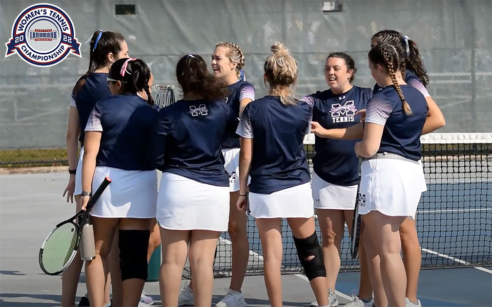 The Greyhounds huddle before a match versus Cedar Crest College during the 2021-22 season at Hoffman Courts.