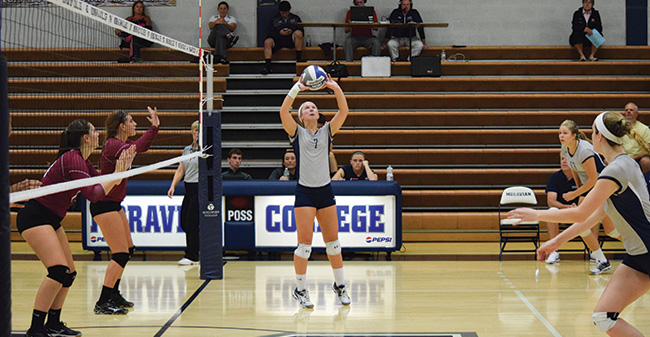 Women's Volleyball Drops Matches to No. 10 Juniata and Susquehanna
