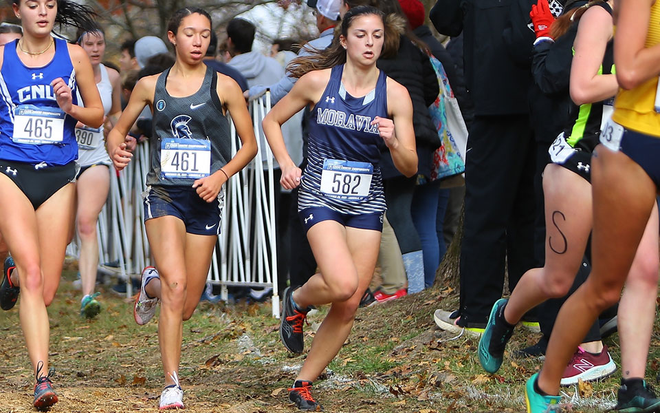 Senior Natalie Stabilito races in the 2021 NCAA Division III Cross Country National Championships at E.P. "Tom Sawyer" Park in Louisville, Kentucky. Photo by d3photography.